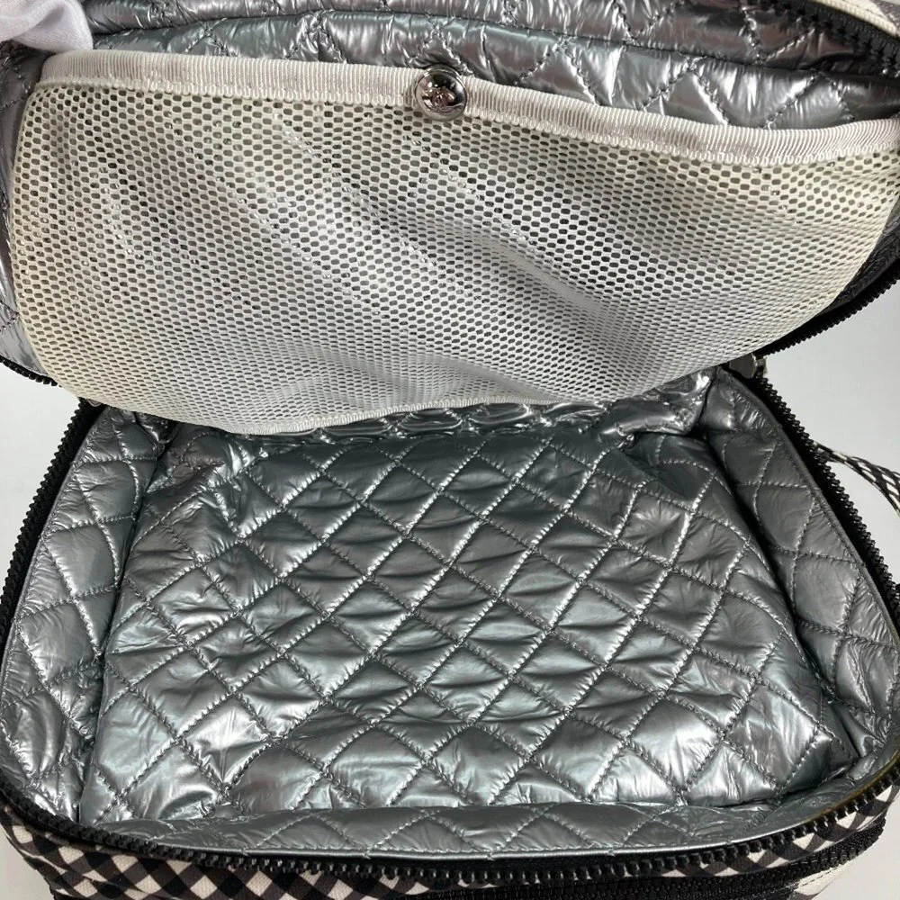 CHANEL White Shoulder Bag